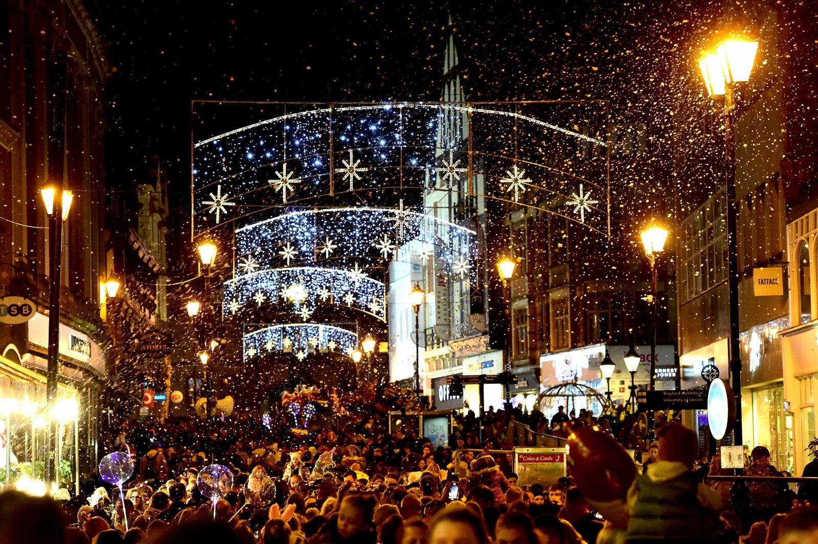 Lincoln Christmas Light Switch-On 2021