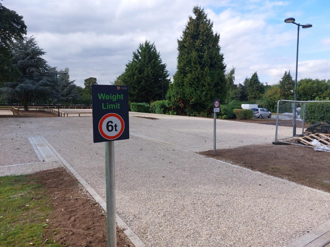 Lincoln Crematorium Car Park 6 tonne sign